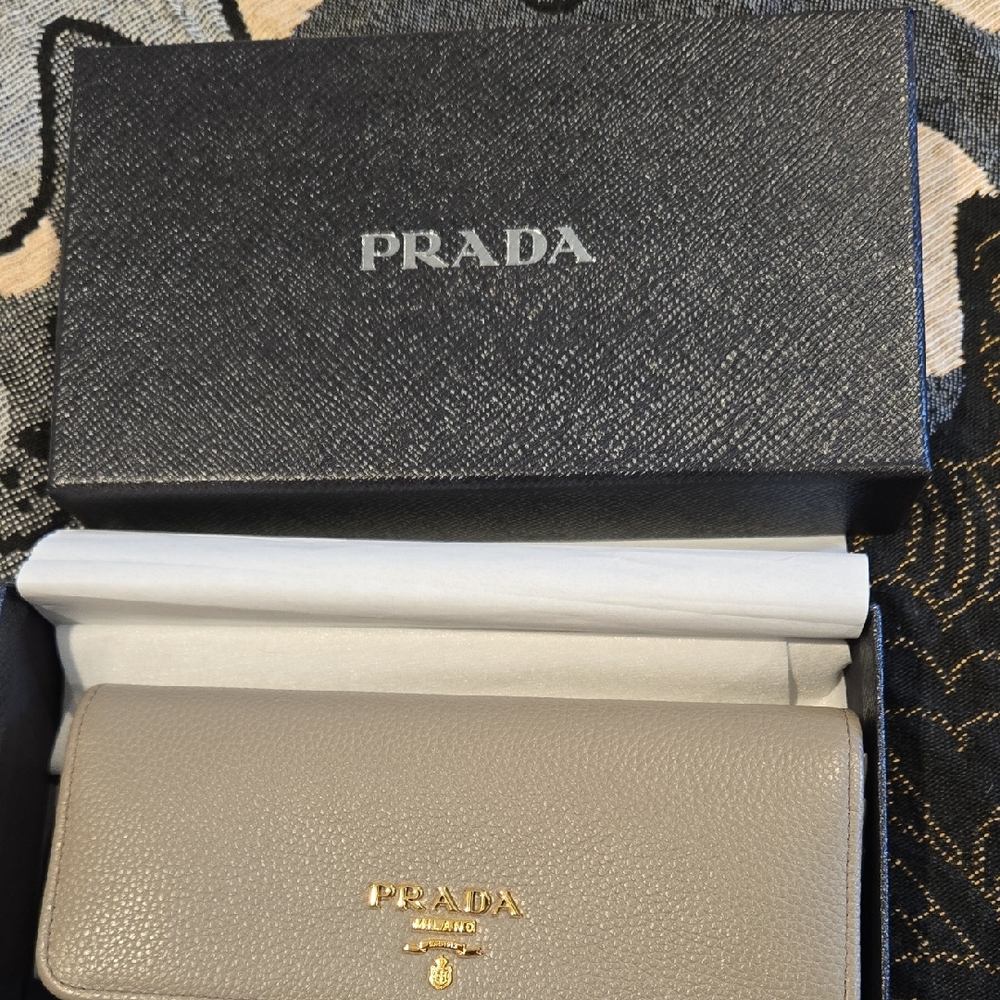 Prada Gray Saffiano Leather Wallet with Gold Logo 2026